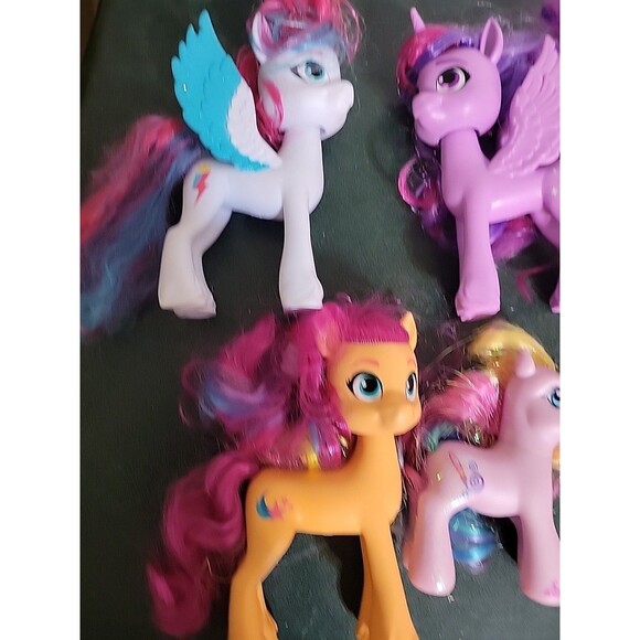 My Little Pony Assorted Sizes Pony  Equestria Doll shoes etc - Picture 13 of 13
